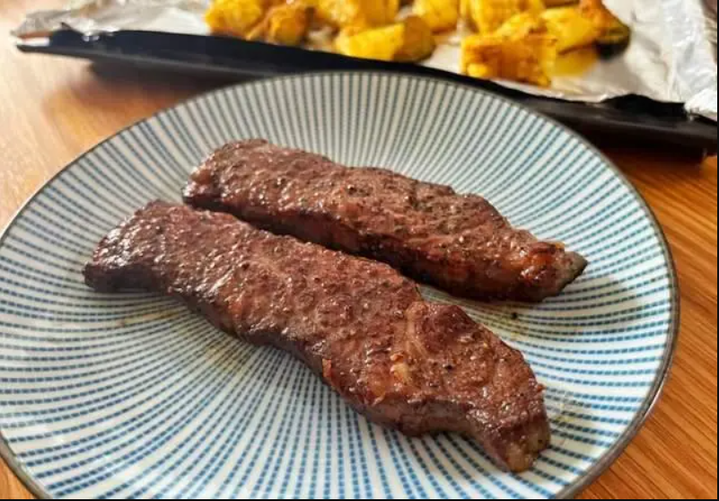 Slow Cooker Pepper Steak